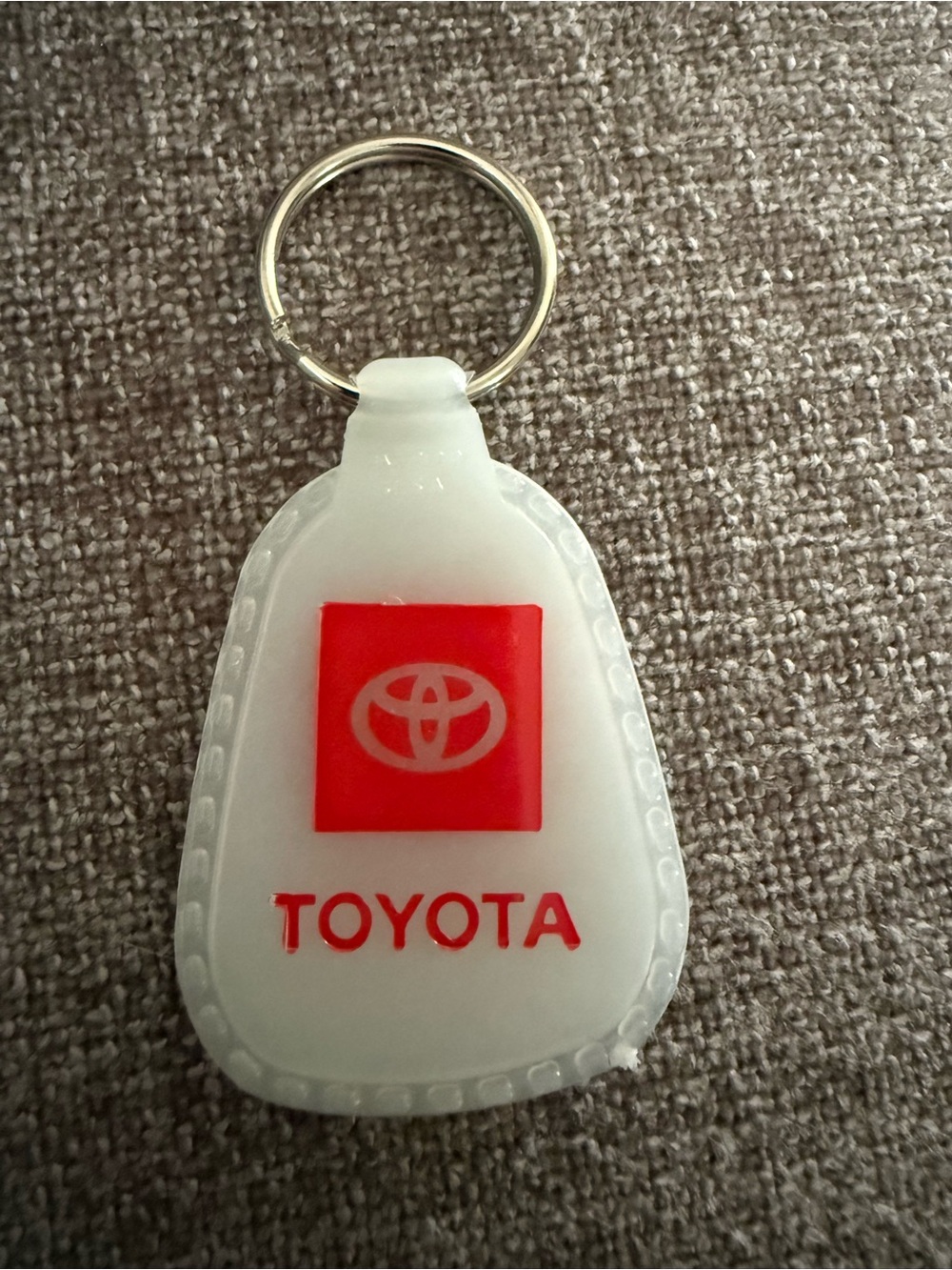 VTG Style Sheer White Plastic Toyota Key Chain NEW